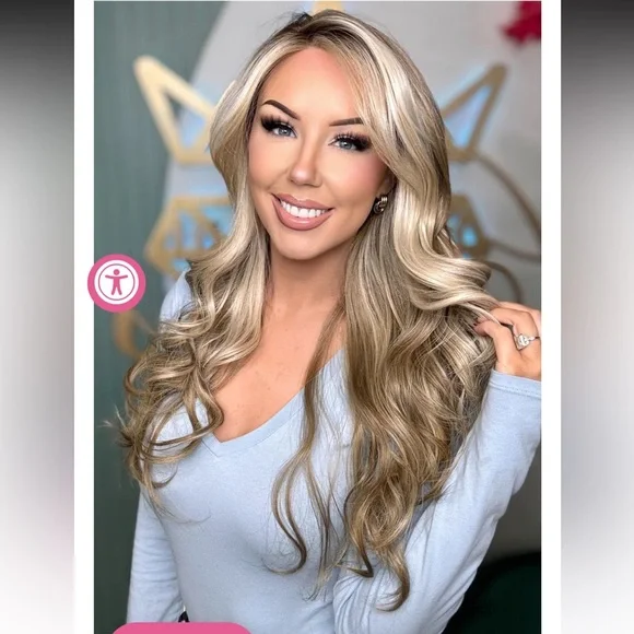 Chelsey Smith Crowns CSC Jetta (Sharpay Coloring) - Swiss Lace Wig NWT - Petite - Picture 2 of 6